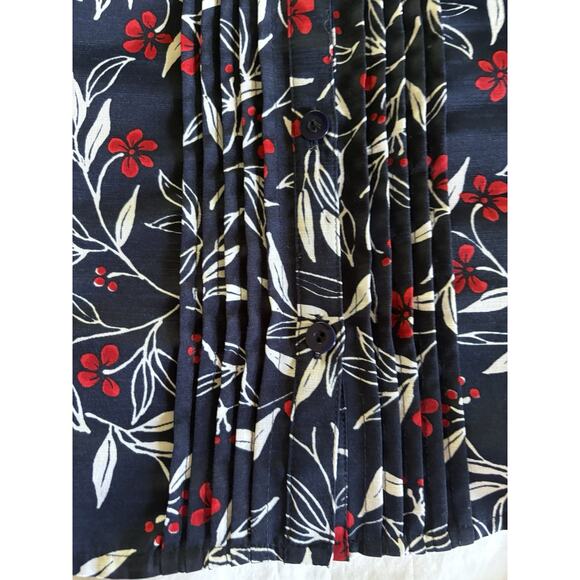 Alfred Dunner Women’s Sz 12P Dark Blue, Red, White Print Short Sleeve Blouse - Picture 12 of 13